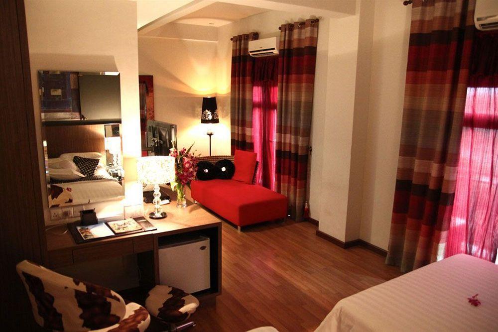 Arenaa Deluxe Hotel Malacca Εξωτερικό φωτογραφία