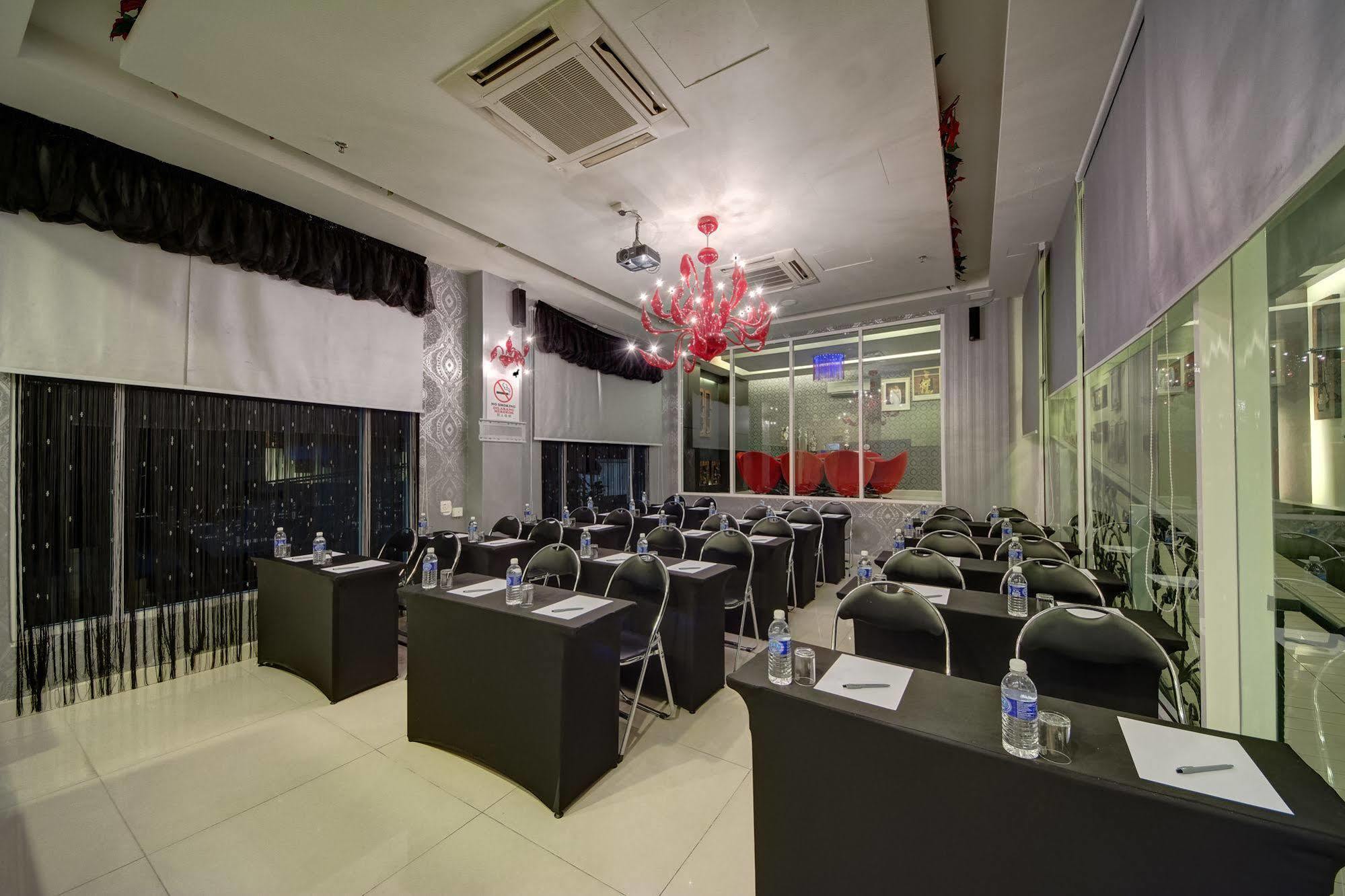 Arenaa Deluxe Hotel Malacca Εξωτερικό φωτογραφία